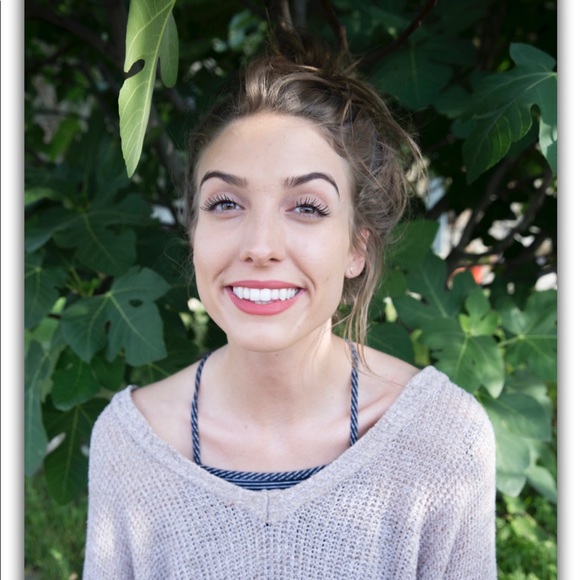 Meet your Posher, Tessa - Picture 1 of 1